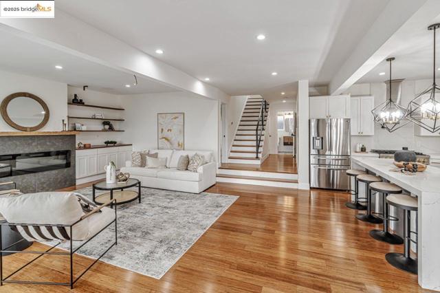 7900 Michigan Ave, Oakland CA: https://media.crmls.org/mediaz/c4ed34d8-564f-45c3-8e39-8c801a524991.jpg