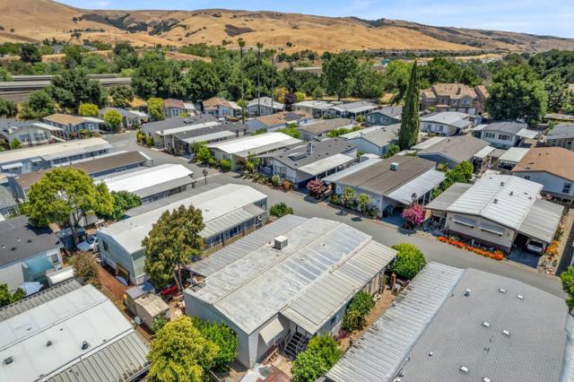 6901 Rodling Drive, San Jose CA: https://media.crmls.org/mediaz/c4edb3d0-8ce1-4866-8778-5f38392b0702.jpg