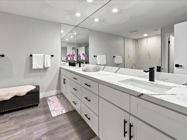 910 Island Drive #406, Rancho Mirage, CA 92270