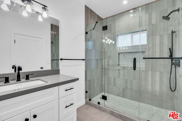 4308 Victoria Park Drive, Los Angeles CA: https://media.crmls.org/mediaz/c4eedf9c-cf7e-4408-9257-653bdfd2e4d2.jpg