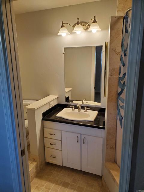 2405 Old Colony, Vista, California 92084, ,Residential Income,For Sale,Old Colony,NDP2407848