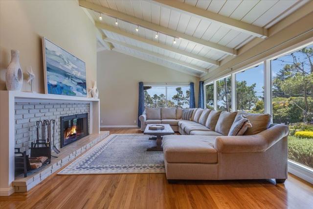 4117 Sunridge Road, Pebble Beach CA: https://media.crmls.org/mediaz/c4efdcd4-6984-4d1a-9a9b-88b269f1987d.jpg