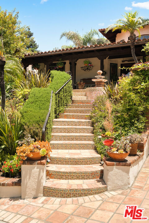 16795 Monte Hermoso Drive photo 2
