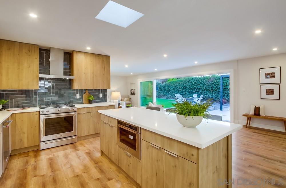 MLS #250036225SD img 12