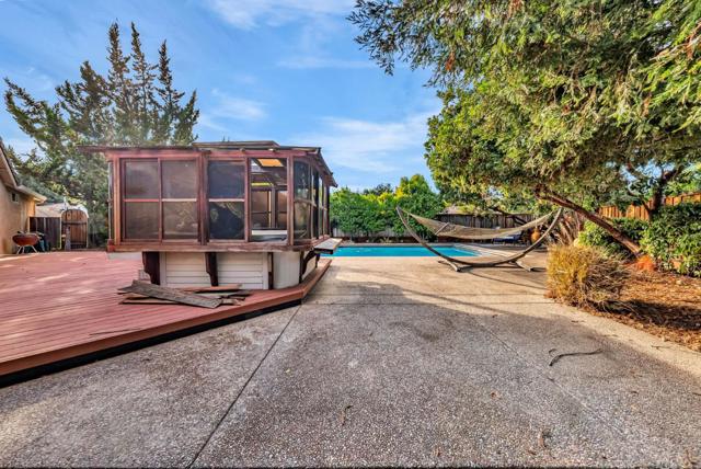 6370 Raspberry Court, Gilroy CA: https://media.crmls.org/mediaz/c4f0bffb-d630-42ea-8c71-54d23dbc0e6d.jpg
