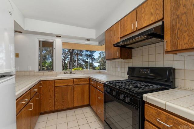 Image 40 of 57 For 1859 Zapo St