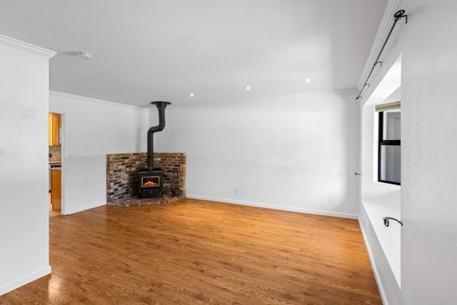17785 Casa Lane, Morgan Hill CA: https://media.crmls.org/mediaz/c4f11da9-2e1d-483a-9e70-67f8e9d6ce0c.jpg