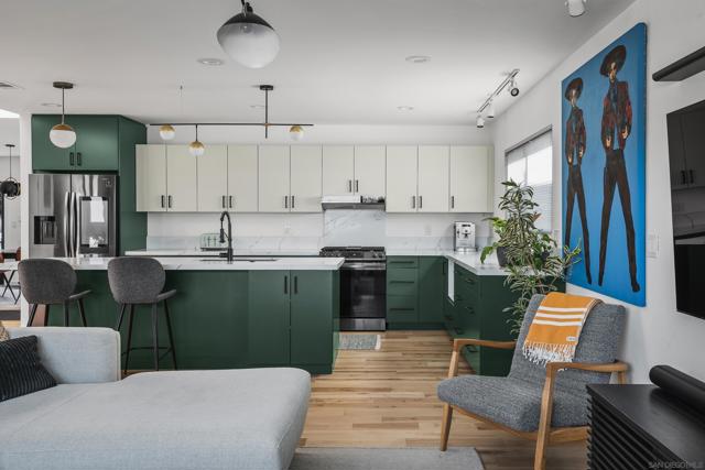 5511 Trinidad Way, San Diego CA: https://media.crmls.org/mediaz/c4f1aa81-2e59-4501-8fda-ac9fd627ee47.jpg