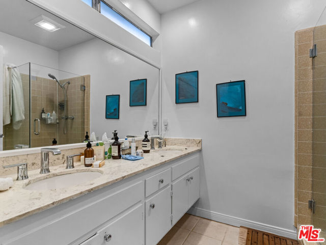 1318 Ozone Avenue, Santa Monica, California 90405, 3 Bedrooms Bedrooms, ,2 BathroomsBathrooms,Single Family Residence,For Sale,Ozone,24430895