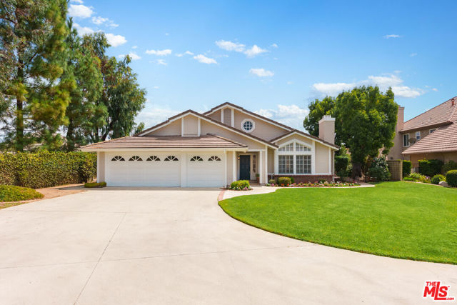 32636 Bowman Knoll Drive photo 4