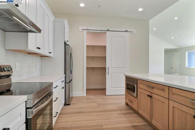 5232 Henderson Ct, Antioch CA: https://media.crmls.org/mediaz/c4f2be28-8584-46c3-9eef-c739f9335215.jpg