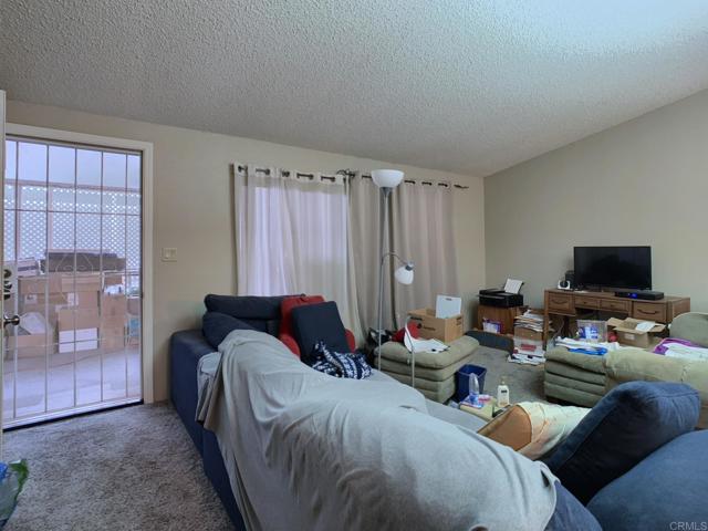 Home for Sale in Lakeside