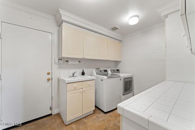 64 Highland Road, Simi Valley CA: https://media.crmls.org/mediaz/c4f41c52-13ee-41c4-b2a4-e17bcfc4c3ce.jpg