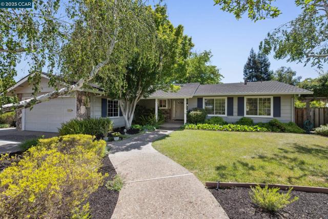 3662 Perada Dr, Walnut Creek CA: https://media.crmls.org/mediaz/c4f77168-7bb3-41b8-9bfc-40bfba68ea0f.jpg