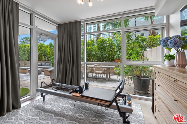 13600 Marina Pointe Drive, Marina del Rey CA: https://media.crmls.org/mediaz/c4f7c094-3630-43de-8619-28ed41c36ddb.jpg