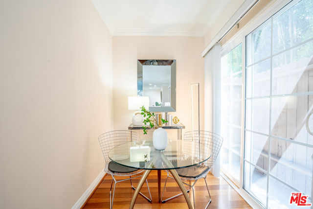 616 S Wilton Place, Los Angeles CA: https://media.crmls.org/mediaz/c4f7f46d-6586-4f3e-9d46-2530a8109caf.jpg
