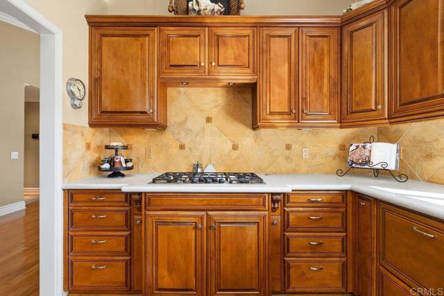 Detail Gallery Image 16 of 40 For 2028 Columbus Way, Vista,  CA 92081 - 2 Beds | 2 Baths