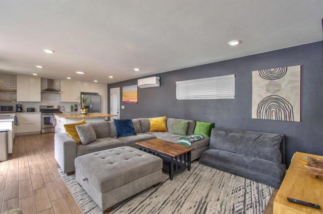 4040 42 35Th Street, San Diego CA: https://media.crmls.org/mediaz/c4f8d29f-0a0c-4841-99a2-450fb36df014.jpg