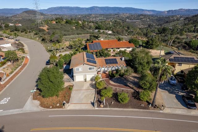 Detail Gallery Image 41 of 48 For 11000 Meadow Glen Way East, Escondido,  CA 92026 - 3 Beds | 2/1 Baths