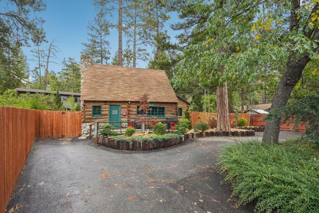 25750 Alderwood, Idyllwild CA: https://media.crmls.org/mediaz/c4f93f03-323b-46a2-aedf-52bcd03974a1.jpg