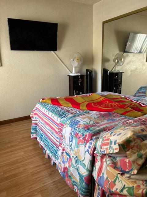 2071 Sunset View Place, San Jose CA: https://media.crmls.org/mediaz/c4f9b83a-8658-47ad-b58c-f337fdcfb8a3.jpg