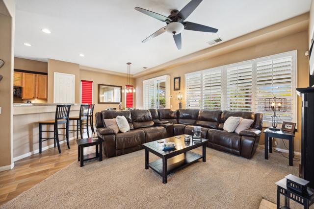 79976 Castille Drive, La Quinta CA: https://media.crmls.org/mediaz/c4f9d546-d01a-4c89-bcf6-da7b9caafc34.jpg