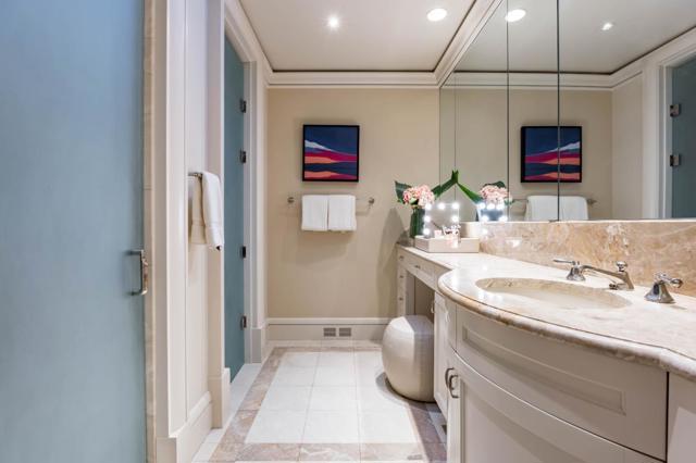 188 Fair Oaks Lane, Atherton CA: https://media.crmls.org/mediaz/c4fa3e09-e7cb-4a6c-97f3-7a9d8aea47b3.jpg