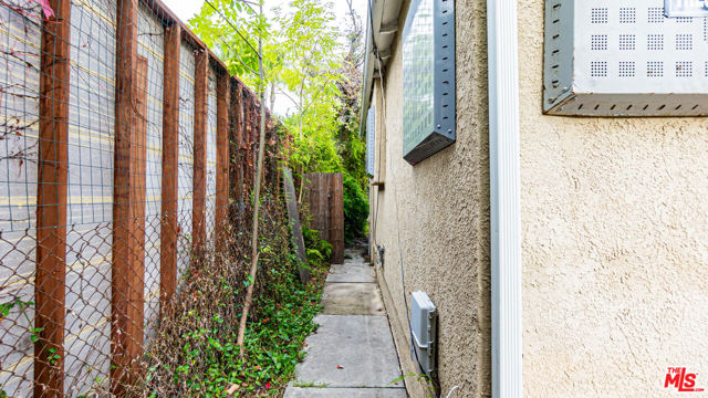 13905 Milbank Street, Sherman Oaks CA: https://media.crmls.org/mediaz/c4fae1f4-4ddb-46cb-af10-5a755a8271bd.jpg