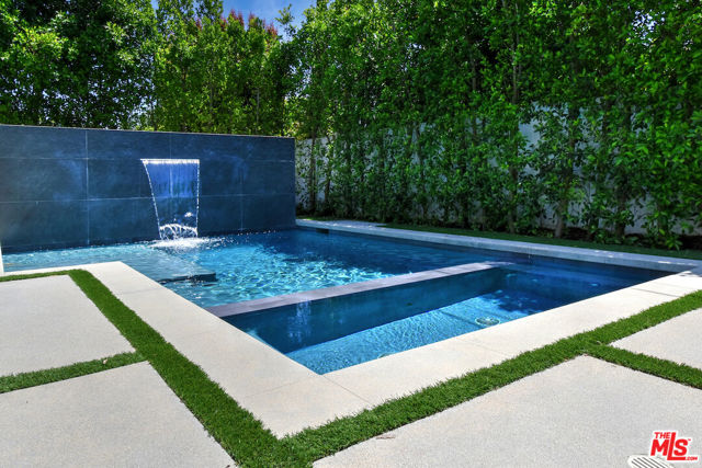 5316 Lennox, Sherman Oaks CA: https://media.crmls.org/mediaz/c4fb9347-7d24-4029-9308-008f133ea154.jpg