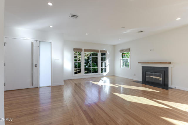 Detail Gallery Image 7 of 25 For 4531 El Camino Corto, La Canada Flintridge,  CA 91011 - 3 Beds | 2/1 Baths