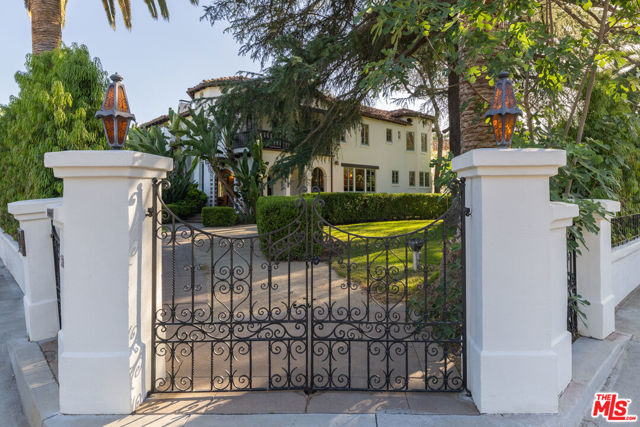 205 S Lomita Avenue, Ojai CA: https://media.crmls.org/mediaz/c4fc9022-1c92-4635-b2d0-2e3abfbfda27.jpg