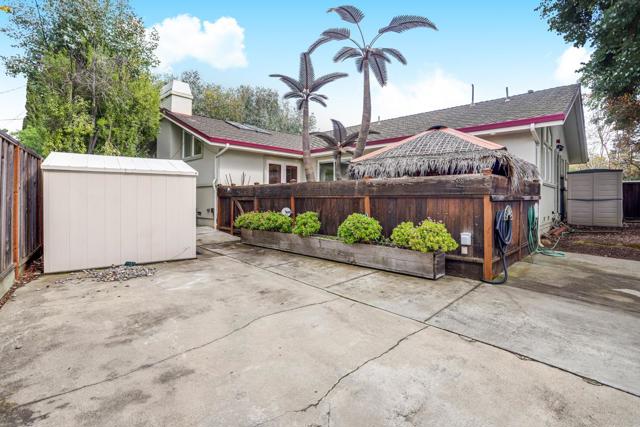 Image 33 of 40 For 989 Coeur D Alene Way