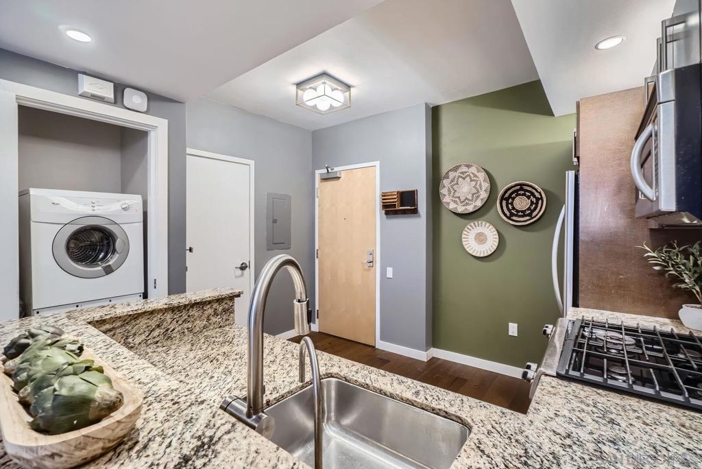 321 10th Ave - photo 12