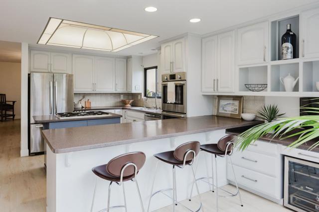 2329 Burning Tree Road, Half Moon Bay CA: https://media.crmls.org/mediaz/c4fda066-4aee-4b8b-bcf8-b8e02e965538.jpg