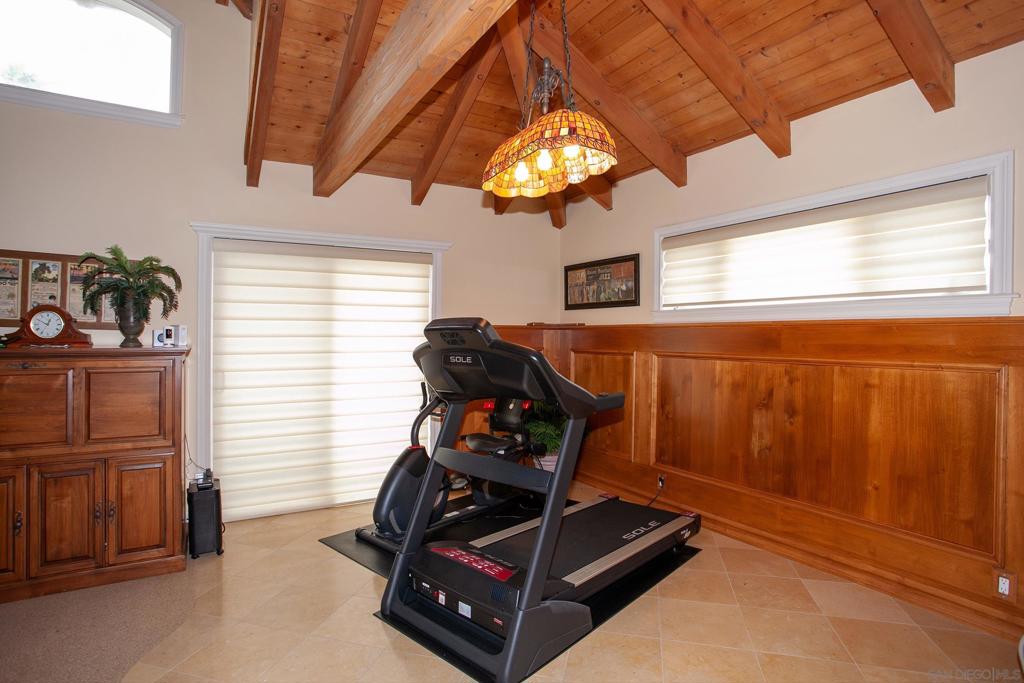 MLS #250035096SD image #21