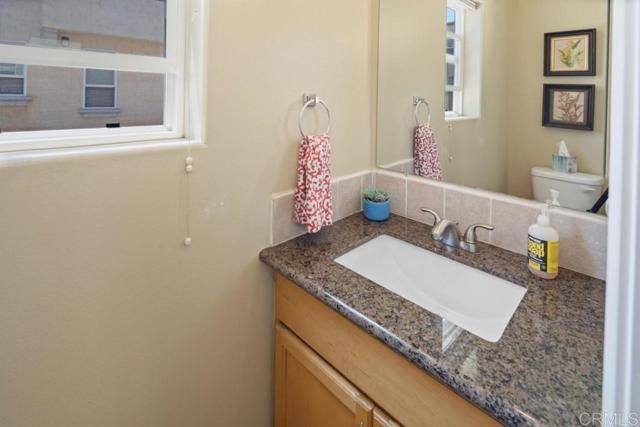Detail Gallery Image 14 of 16 For 324 Park Way #3,  Chula Vista,  CA 91910 - 3 Beds | 2/1 Baths