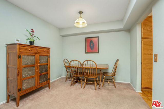 22211 Frontier Place photo 8