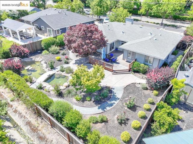 1271 Camino Tassajara, Danville CA: https://media.crmls.org/mediaz/c4ffc540-4095-41f2-8a39-21022f9896ba.jpg
