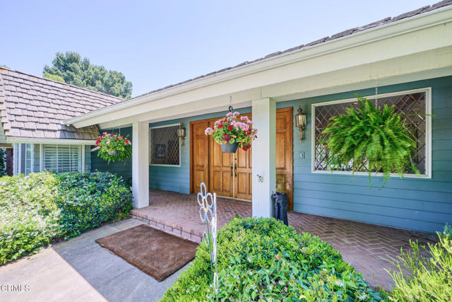 11616 E Las Posas Road, Camarillo CA: https://media.crmls.org/mediaz/c4ffd4e3-c389-4627-8bdd-82011bdfb5ca.jpg