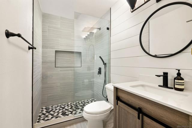 11184 Calle Dario, San Diego CA: https://media.crmls.org/mediaz/c50068a6-9263-4fdc-a77a-558d92aacab0.jpg