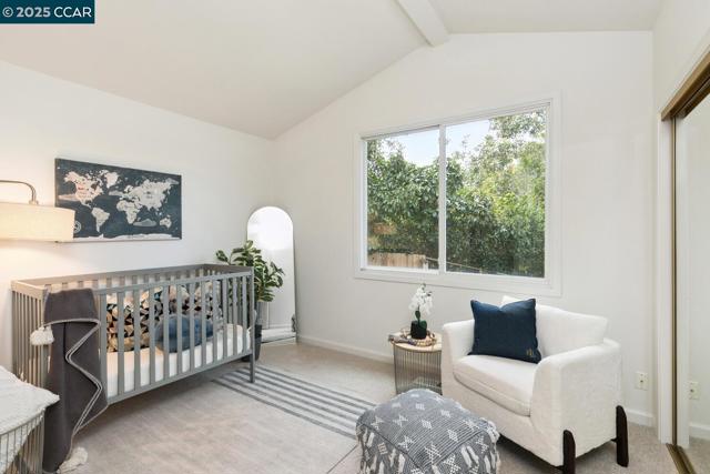 2 Deer field, Walnut Creek CA: https://media.crmls.org/mediaz/c5007ab8-870c-4690-851e-7ec069b13717.jpg