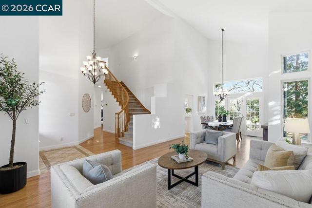 Image 9 of 51 For 811 Vineyard Ct