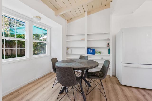 495 Bird Avenue, Los Gatos CA: https://media.crmls.org/mediaz/c501303b-6375-49d1-91da-4ab3d0b2856d.jpg