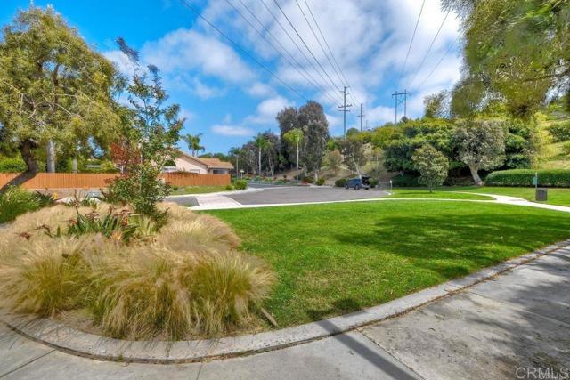 2175 Castilla Way, Oceanside CA: https://media.crmls.org/mediaz/c5015b54-7d71-4c64-b904-f2dee7d7904c.jpg