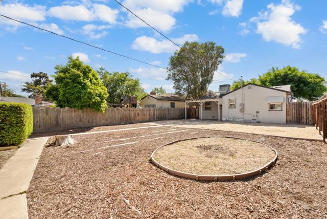 553 Line Street, Hollister CA: https://media.crmls.org/mediaz/c50232e9-dc79-44d8-ab91-101e39fea1d2.jpg