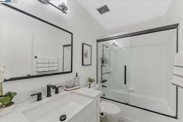 968 Huntington Terrace, Fremont CA: https://media.crmls.org/mediaz/c5029025-5b8c-49f5-8b5b-e7635b346982.jpg