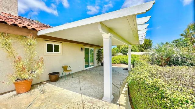 Detail Gallery Image 11 of 35 For 2798 Alta Vista Dr, Fallbrook,  CA 92028 - 3 Beds | 2/1 Baths