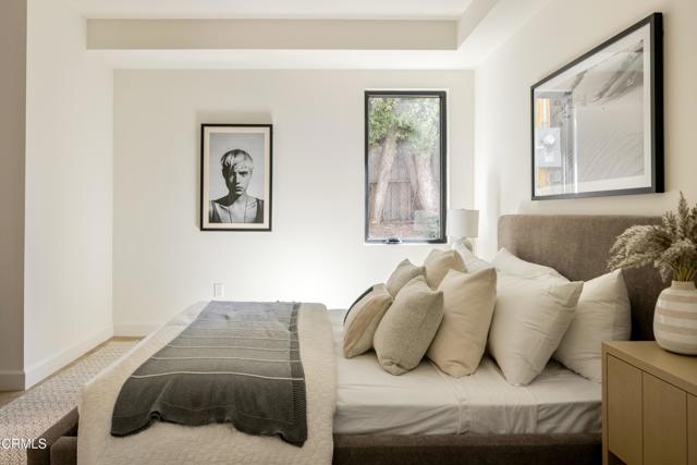 Detail Gallery Image 6 of 31 For 506 1/2 N Sycamore Ave, Los Angeles,  CA 90036 - 4 Beds | 3/1 Baths