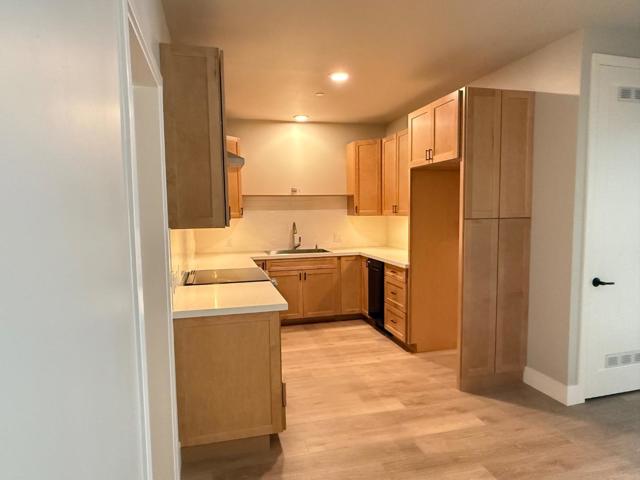 400 San Benito Street, Hollister CA: https://media.crmls.org/mediaz/c5040f5e-bd70-4398-a908-735d0fcfa9ca.jpg