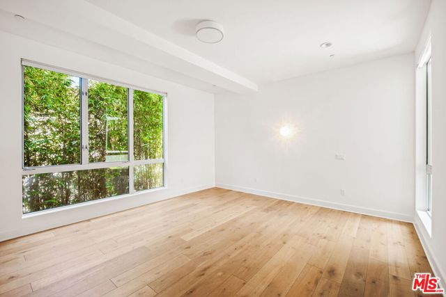 616 N Croft Avenue, West Hollywood CA: https://media.crmls.org/mediaz/c5046d51-3a26-44e9-a354-6d388d62b1a0.jpg